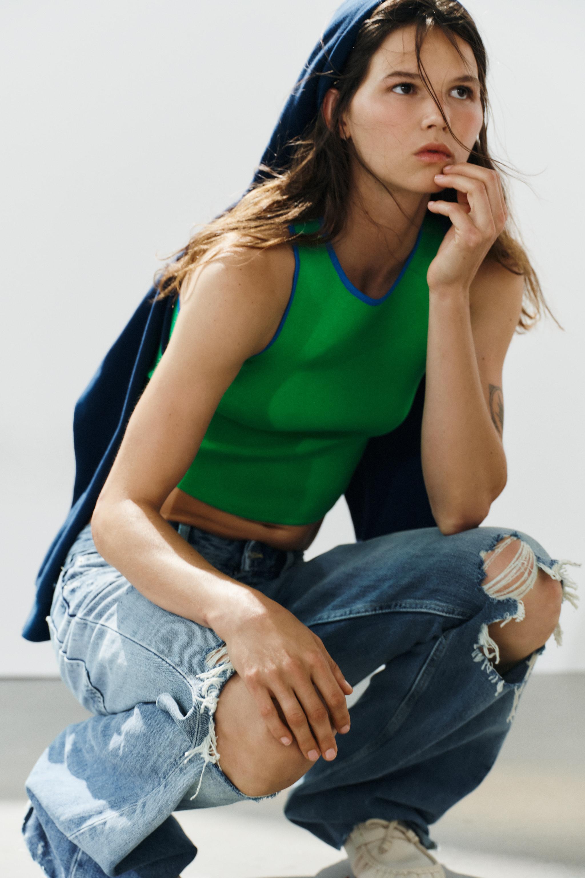 CONTRAST TRIM KNIT CROP TOP