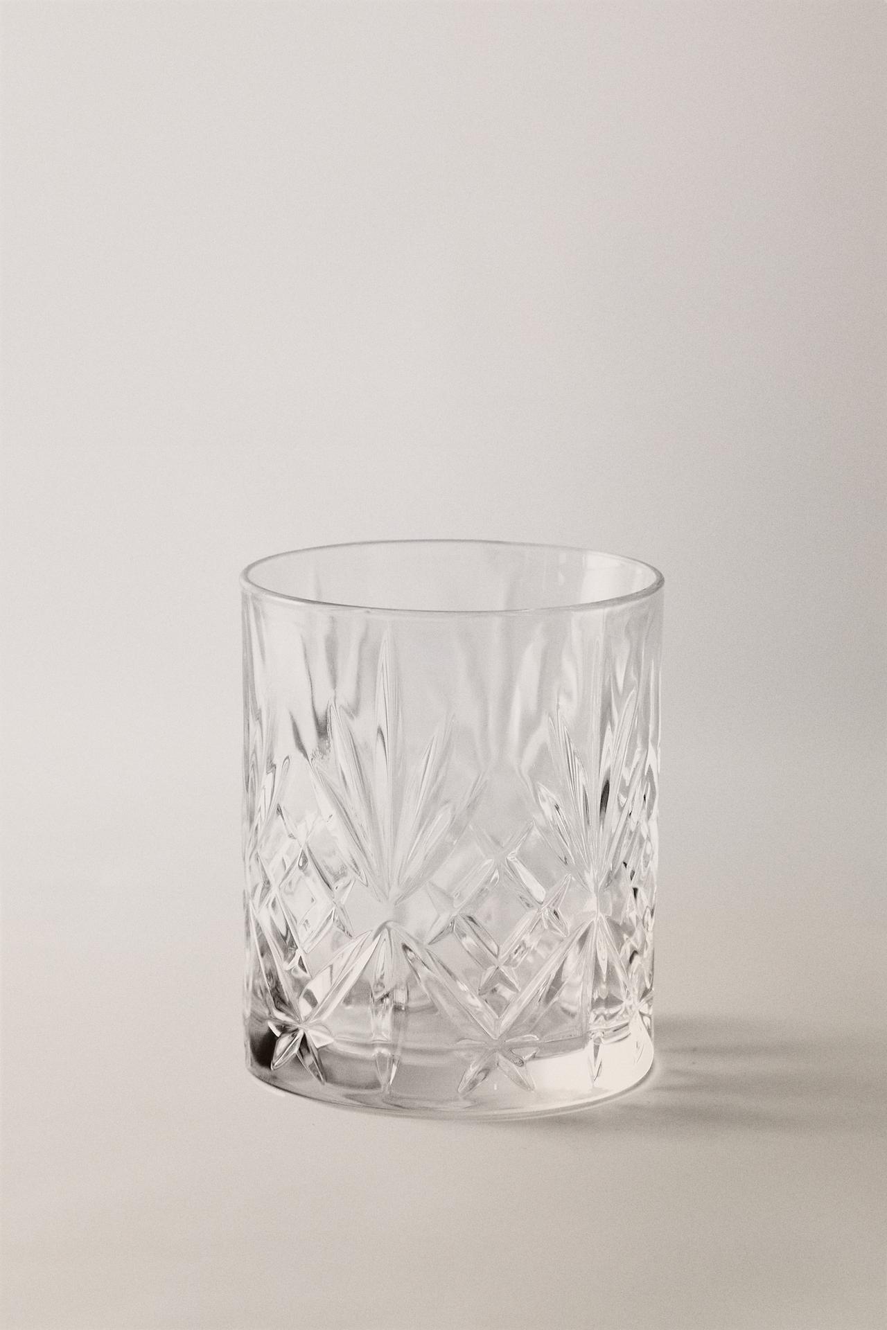CRYSTALLINE TUMBLER WITH RAISED DESIGN — Transparent