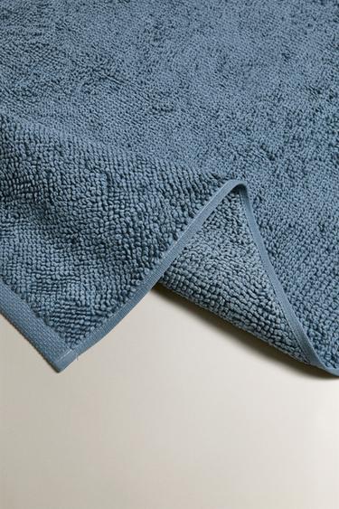 TAPIS DE BAIN UNI BASE ANTIDÉRAPANTE - Bleu moyen de Zara - Image 1