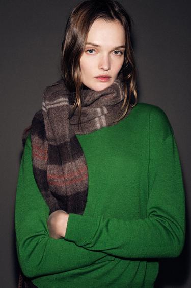 FOULARD À CARREAUX AVEC FRANGES - Marron clair de Zara