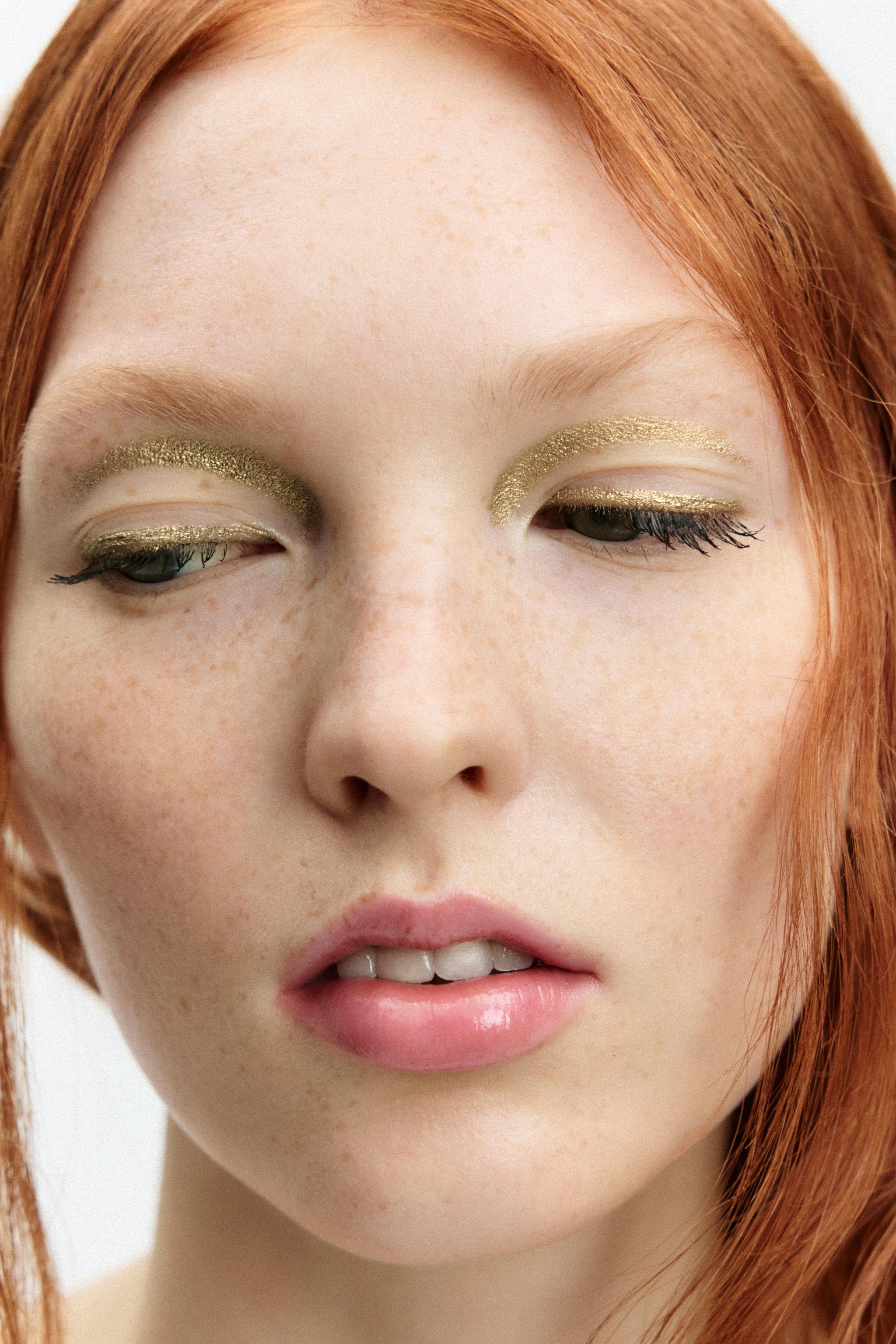 METALLIC GEL LINER — Wispy Gold