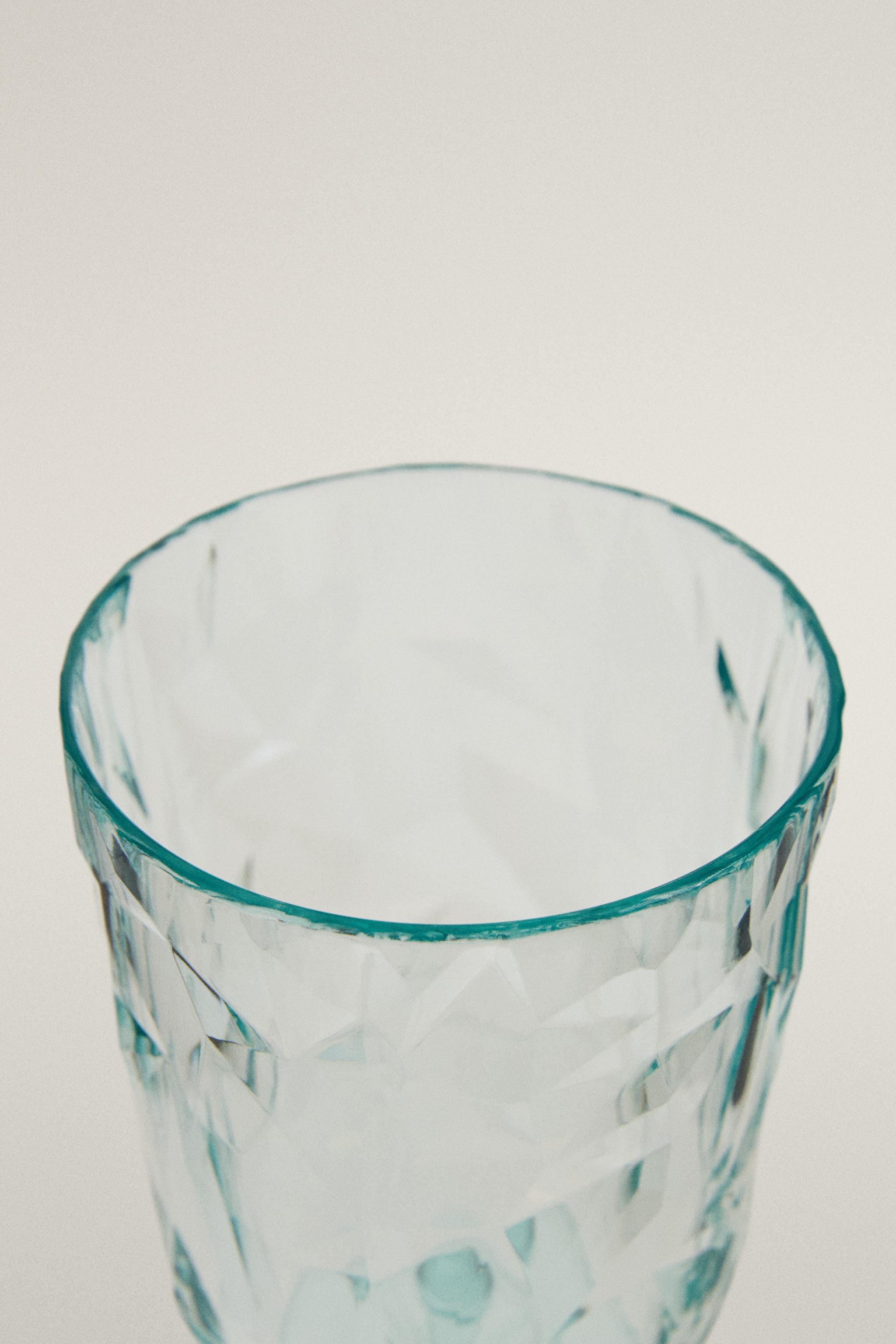 ACRYLIC GLASS WITH RAISED DIAMOND DESIGN — Light blue (alternate view)
