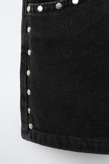 JUPE-SHORT EN JEAN À CLOUS - Noir de Zara - Image 3