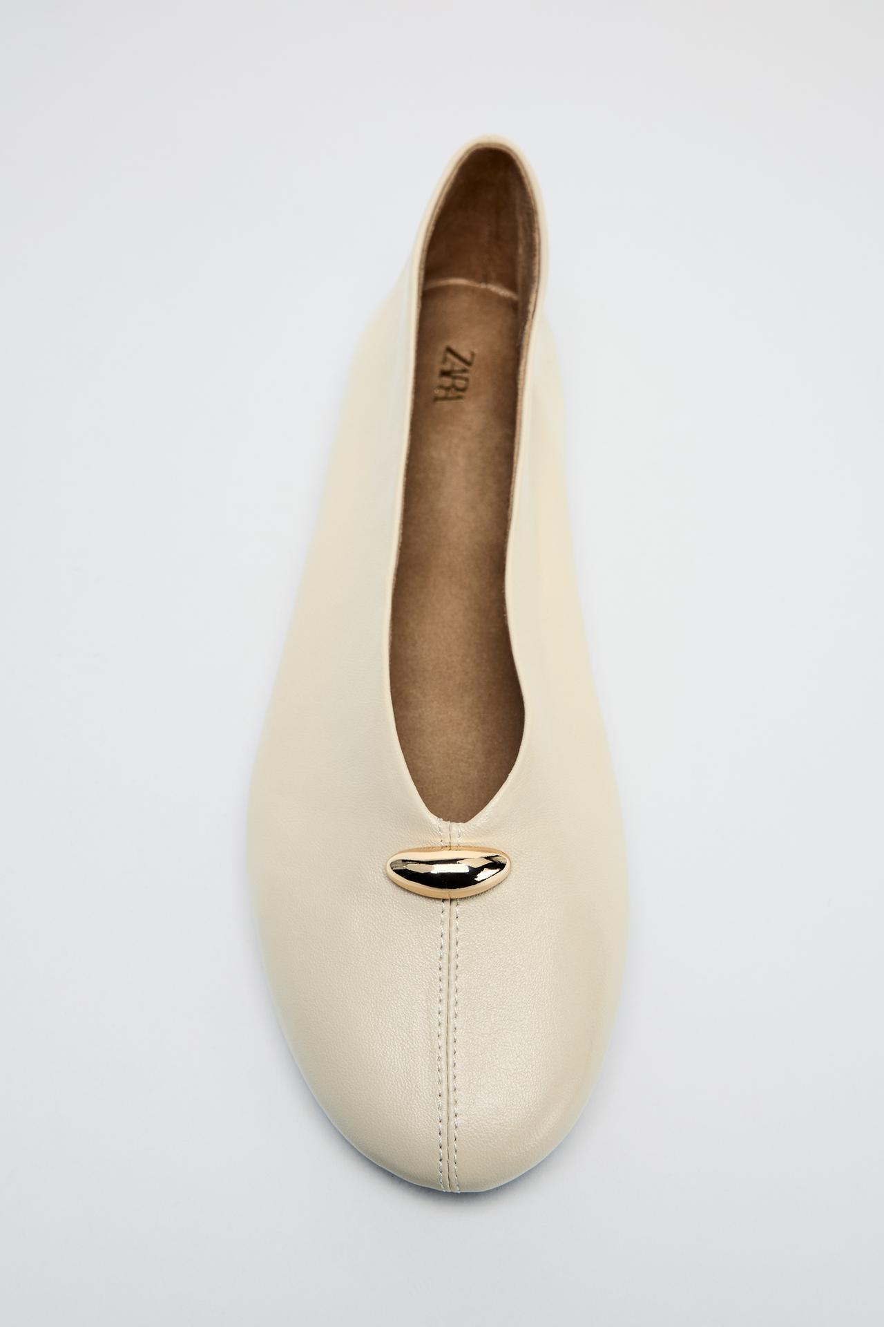 LEATHER BALLERINAS WITH METAL APPLIQUÉ — Ecru White