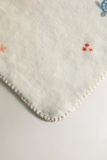 CHILDREN'S FLEECE TURTLE BLANKET - Multicoloured by Zara - Image 2