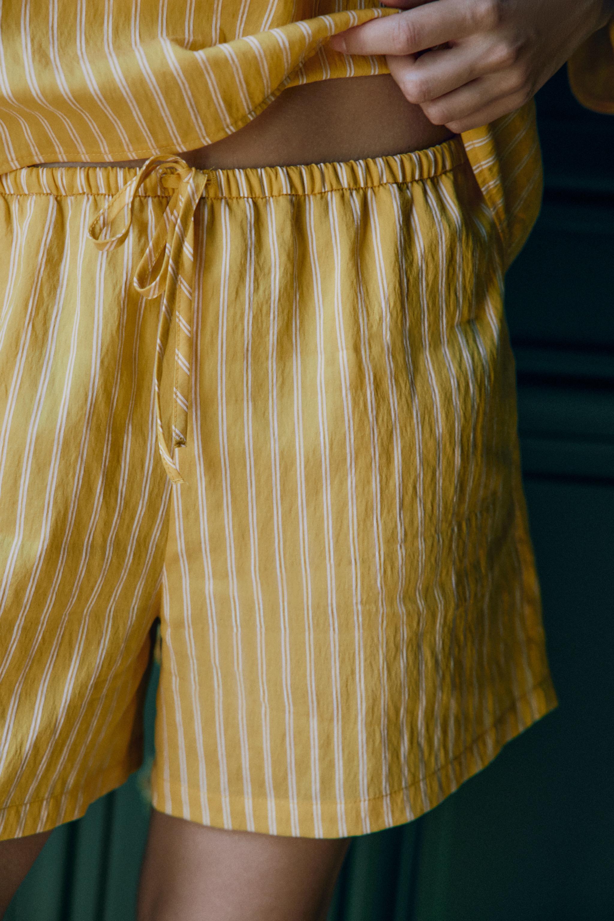Женские шорты Zara STRIPED SHIRT AND SHORTS SET — фото 4