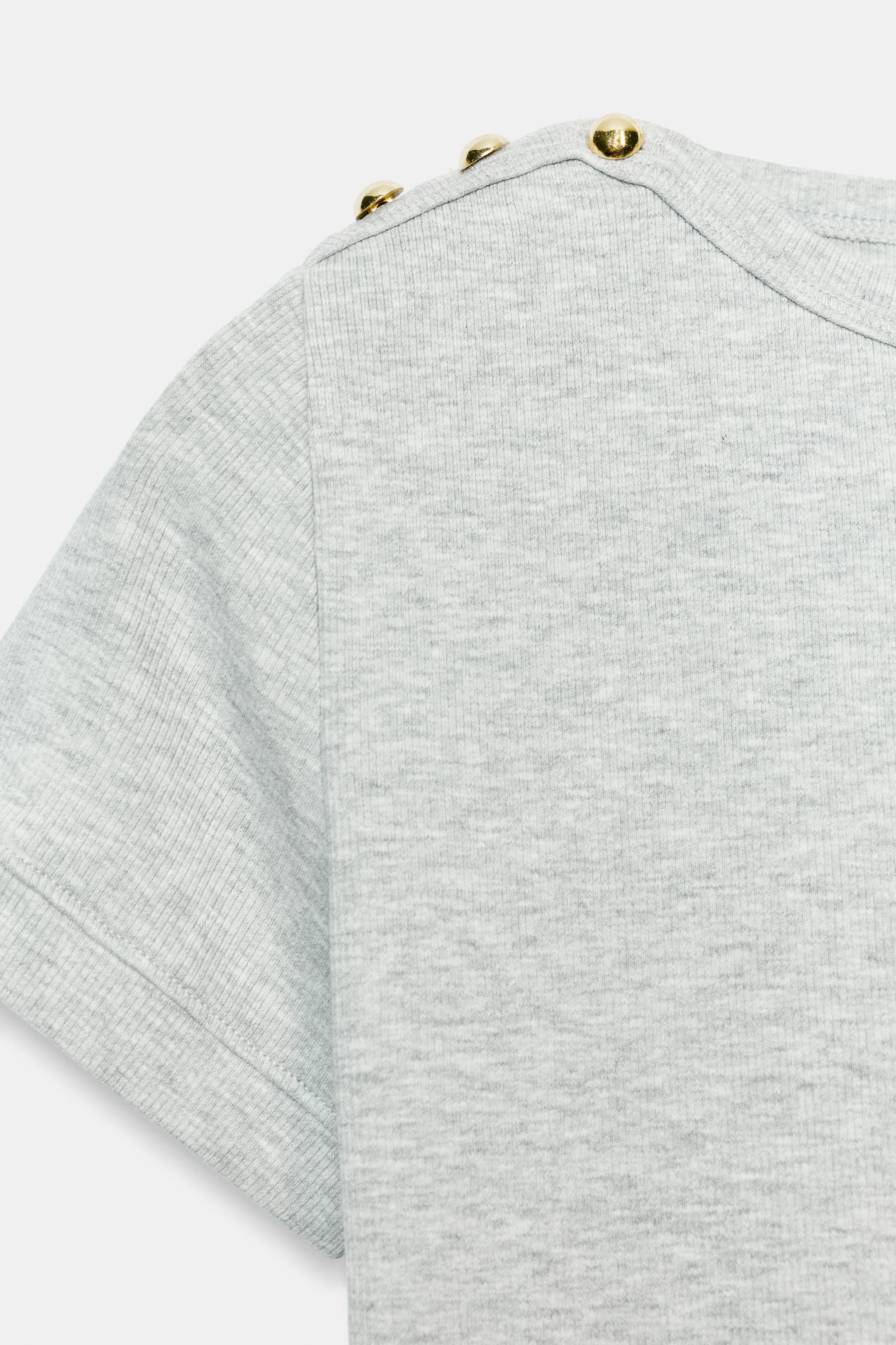 RIBBED BUTTON T-SHIRT