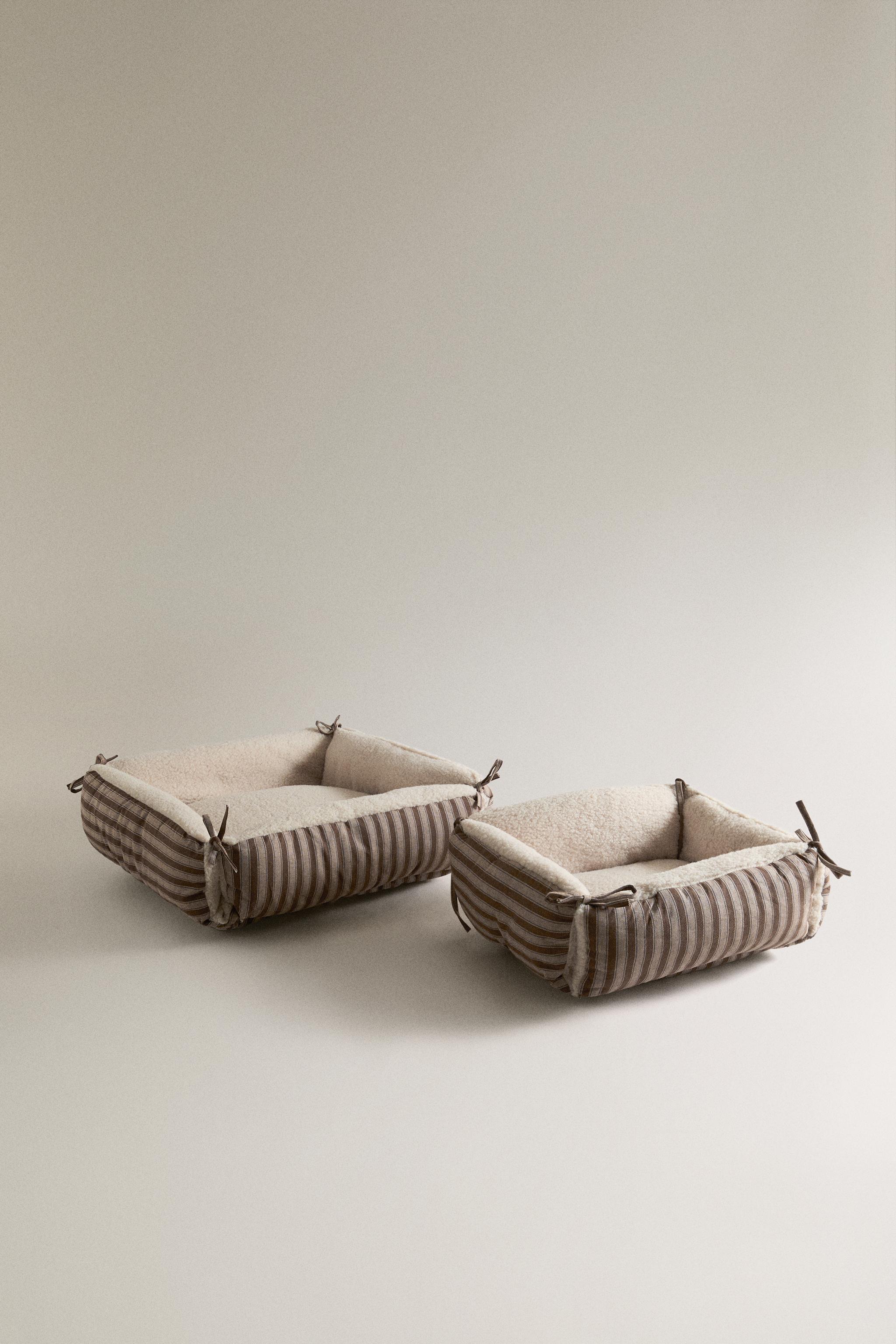 STRIPED FAUX-SHEEPSKIN PET BED — Brown