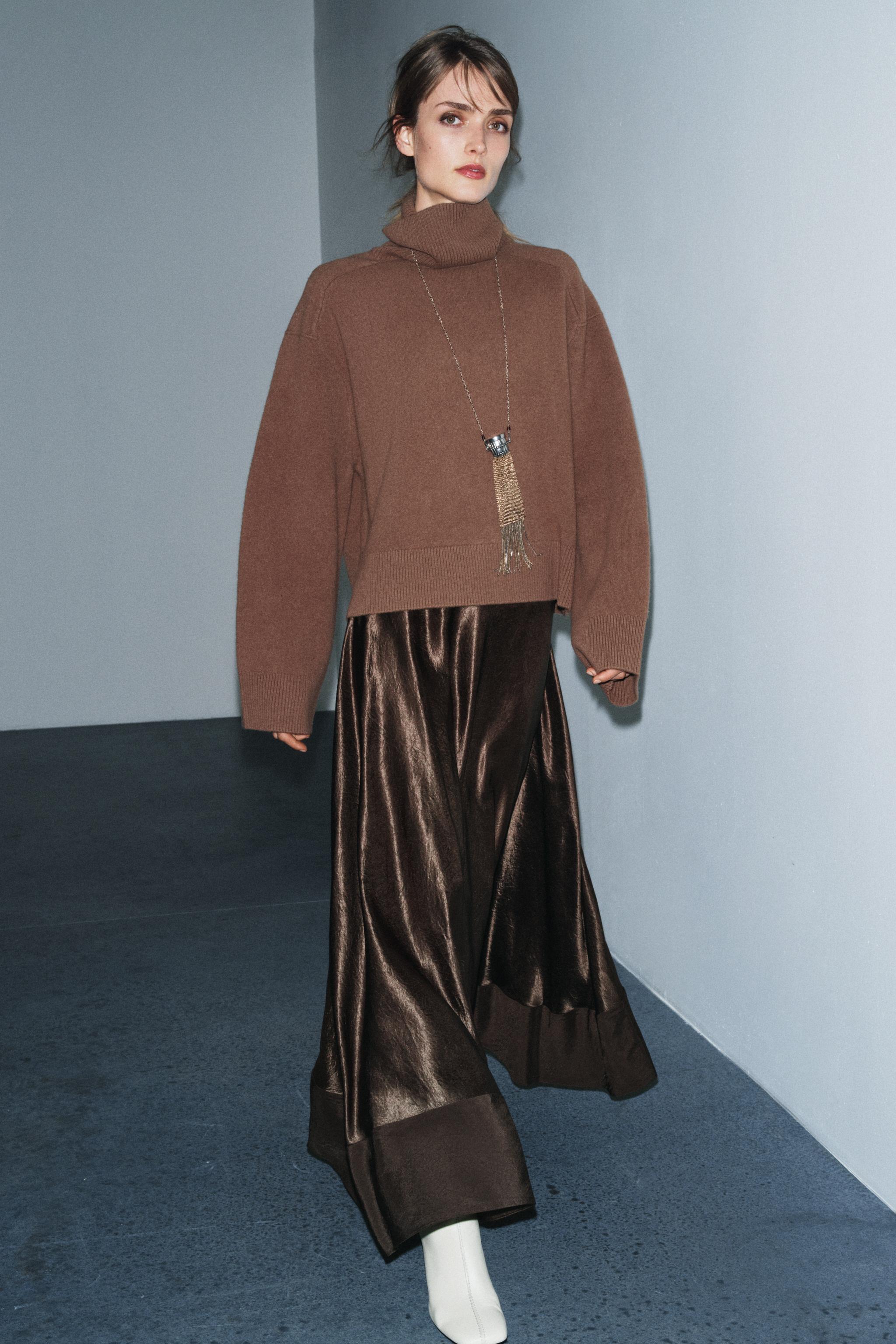 ZW COLLECTION LIMITED EDITION サテンミディスカート - ブラウン