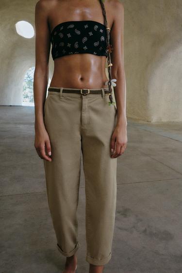 PANTALON CHINO AVEC CEINTURE TRESSÉE - Camel clair de Zara - Image 1
