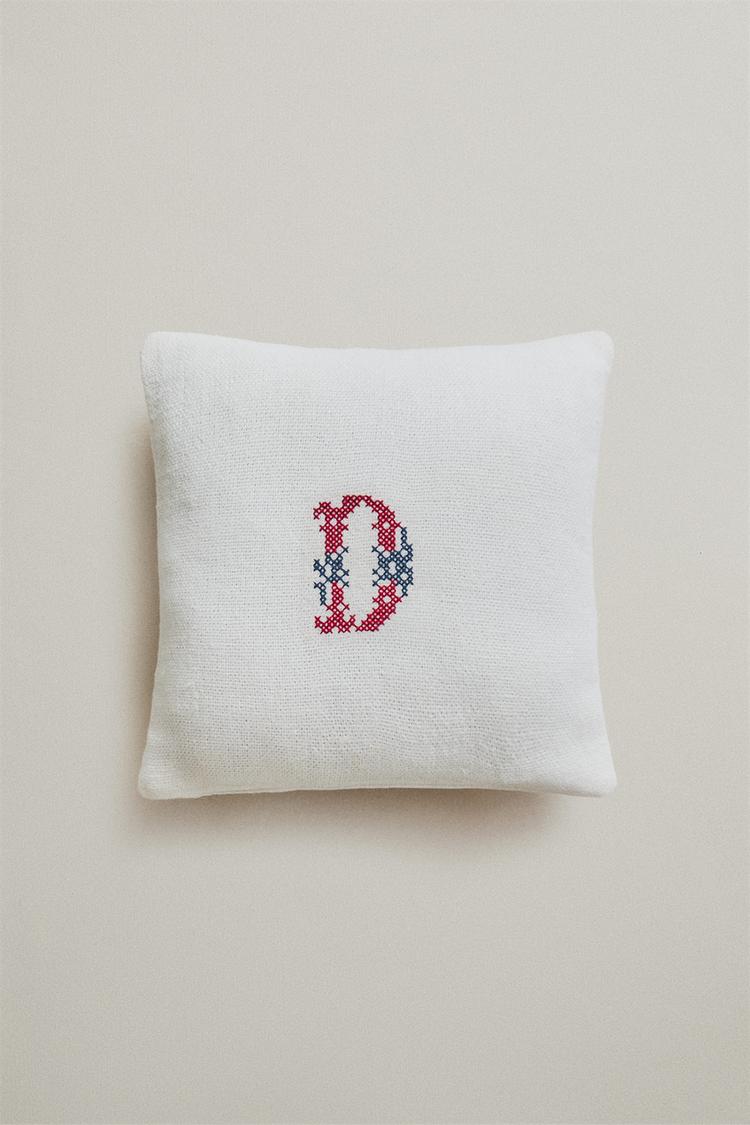 LETTER D EMBROIDERED LINEN CUSHION — Ecru