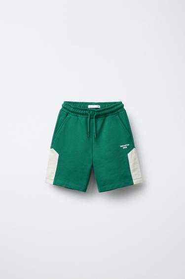 ENSEMBLE DE JOGGING T-SHIRT ET BERMUDA LISERÉS - VERT de Zara - Image 3