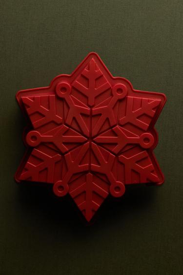 CHRISTMAS SNOWFLAKE BAKING MOULD - Red by Zara - Image 4