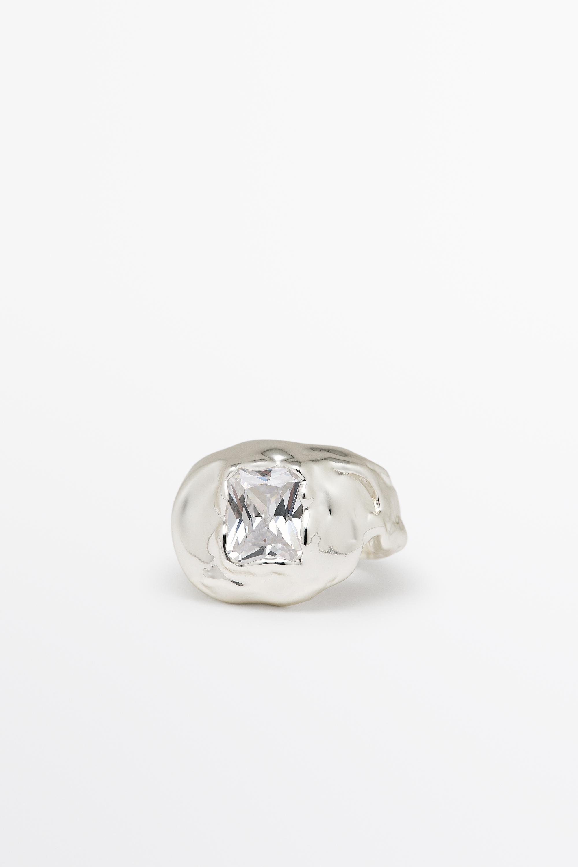 Melted effect shimmery ring