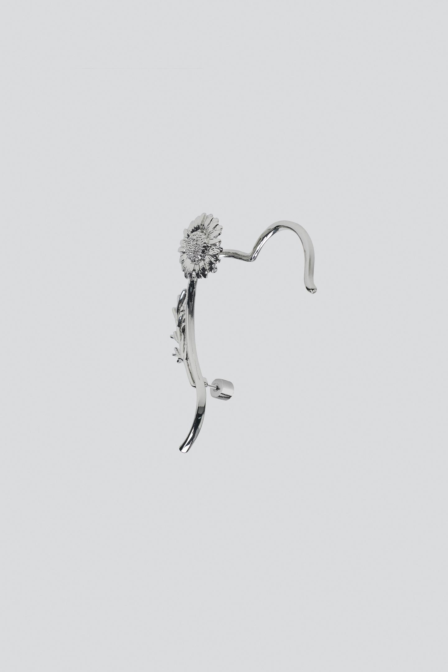 Женские серьги Zara Maxi Embossed Flower Earcuff, цвет: Серебряный — фото 4
