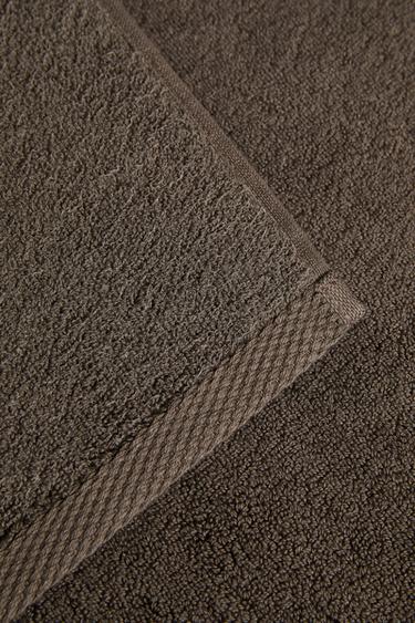 TAPIS DE BAIN EXTRA DOUX - Vison foncé de Zara - Image 2