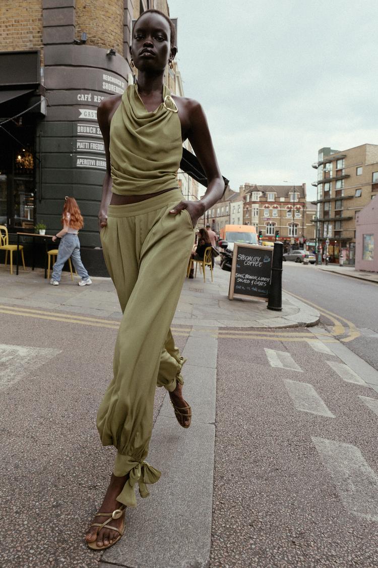 PANTALÓN BOMBACHO BAJO PUÑO Khaki claro ZARA España