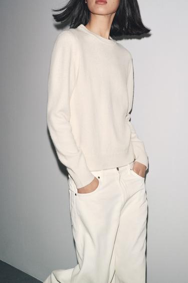 CASHMERE AND WOOL BASIC SWEATER - Ecru by Zara