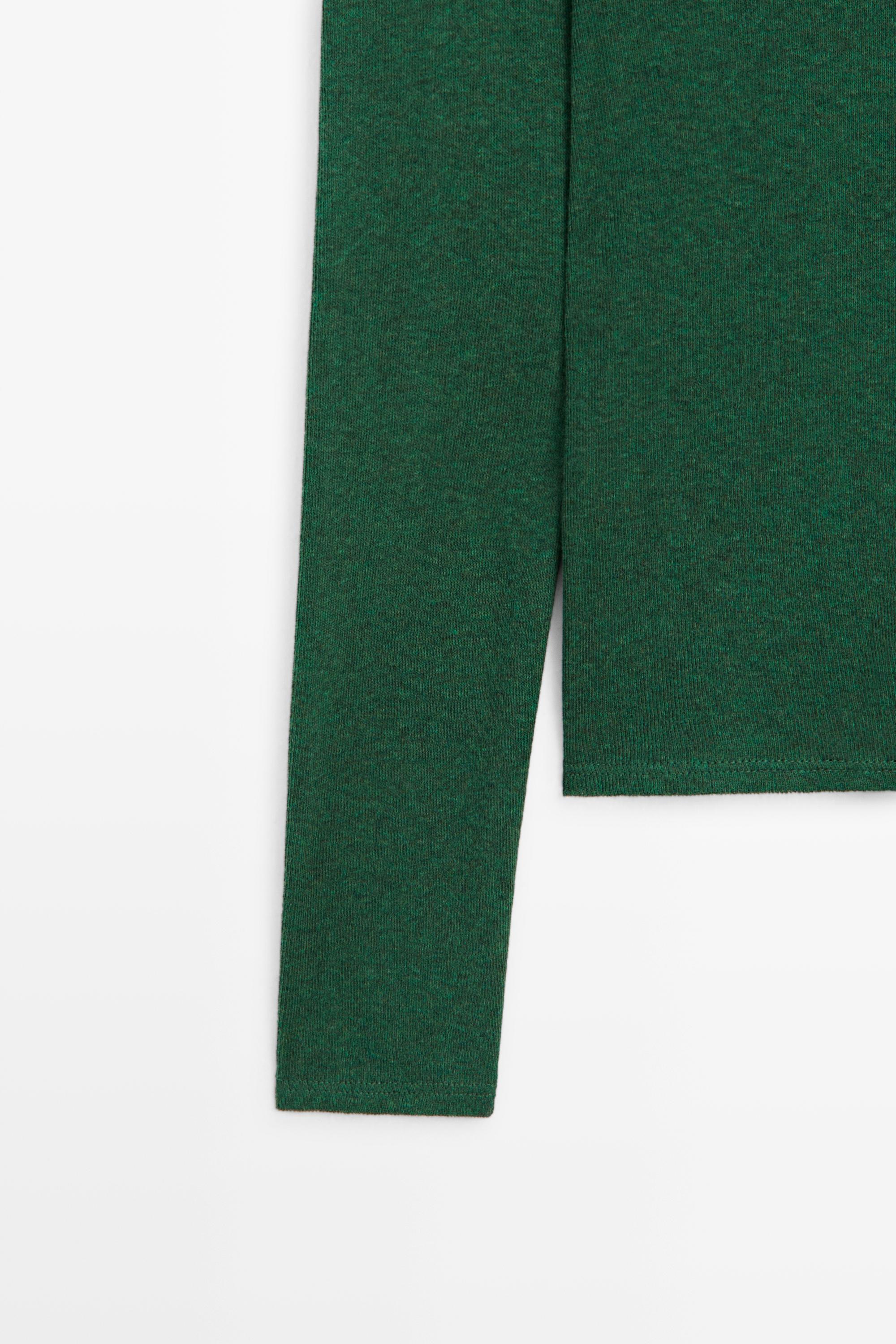 V-neck button detail T-shirt