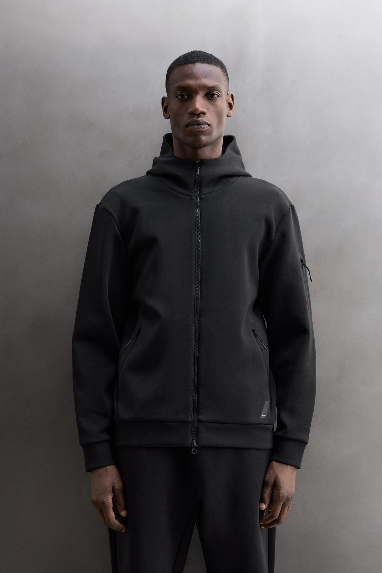 TECHNICAL ZIP HOODIE — Black