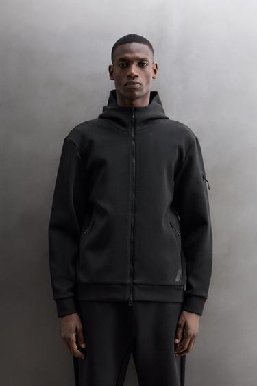 TECHNICAL ZIP HOODIE — Black 2
