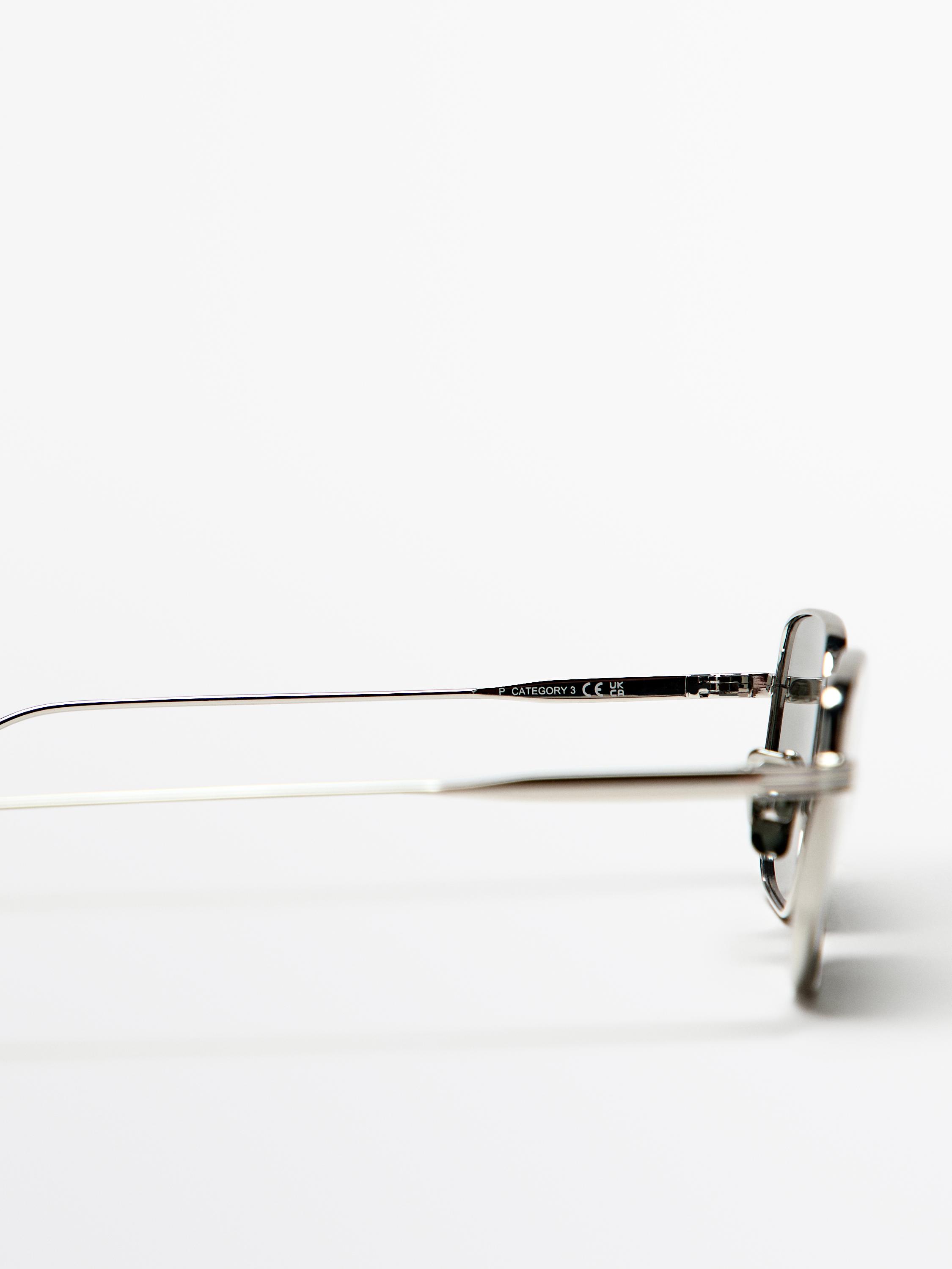 Lunettes de soleil carrées métalliques