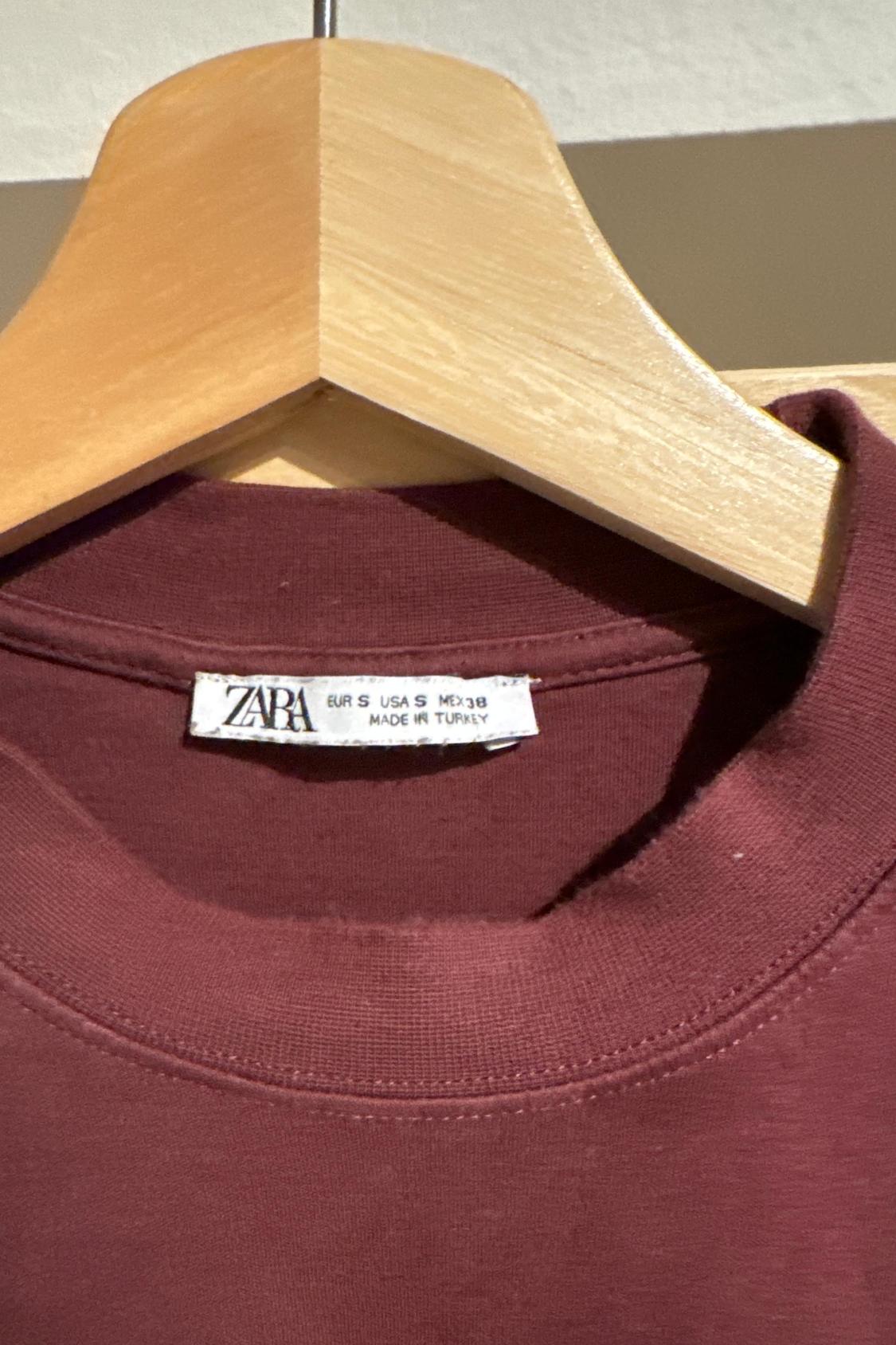 HIGH NECK OVERSIZE T-SHIRT