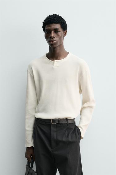 T-SHIRT GAUFRÉ COL TUNISIEN - Blanc cassé de Zara