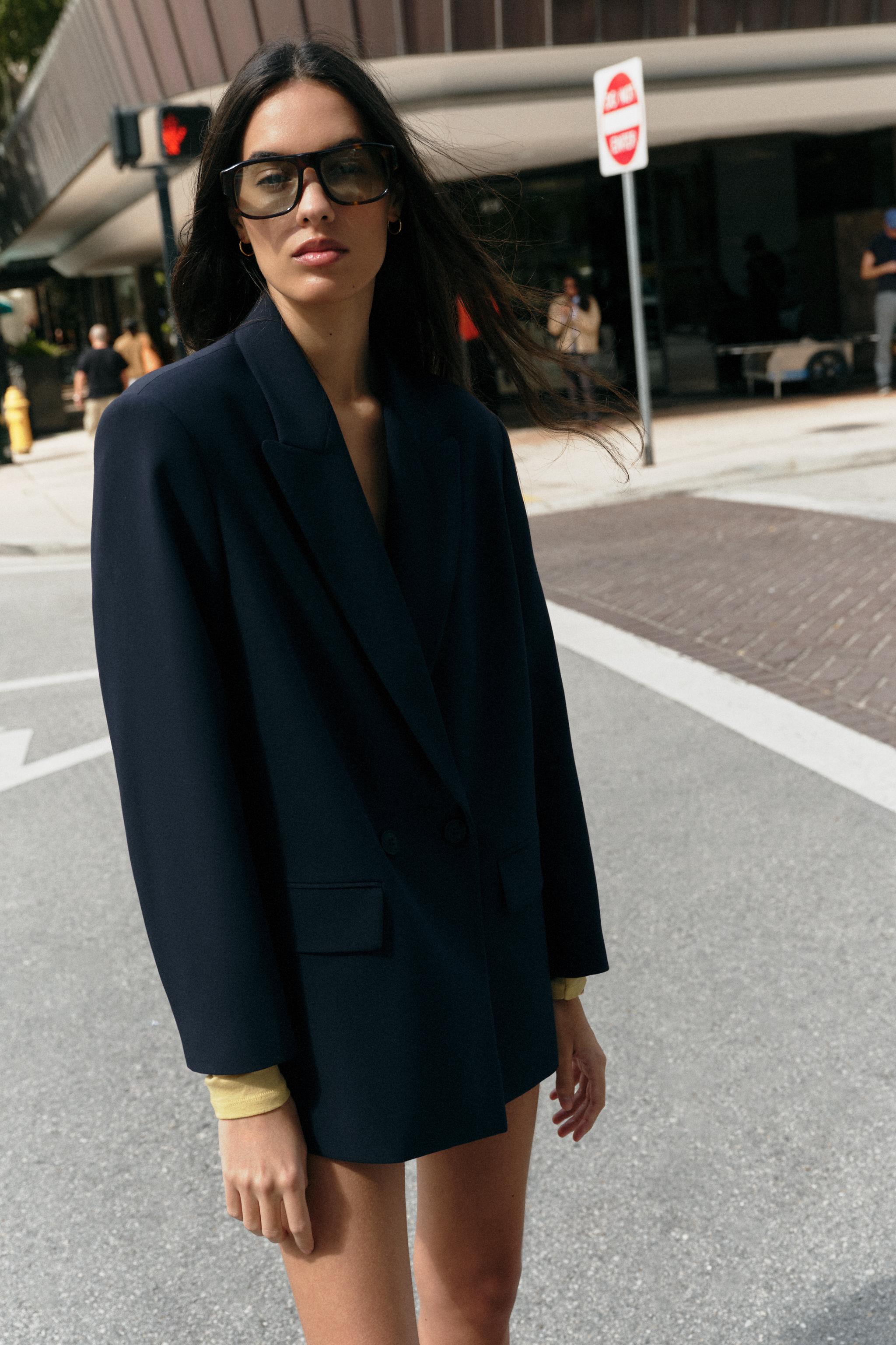 OVERSIZED DOUBLE BREASTED BLAZER