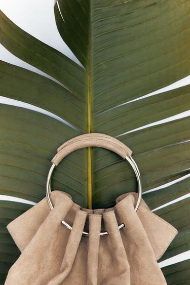 RIGID HANDLE SPLIT SUEDE BUCKET BAG - SAND/BROWN by Zara
