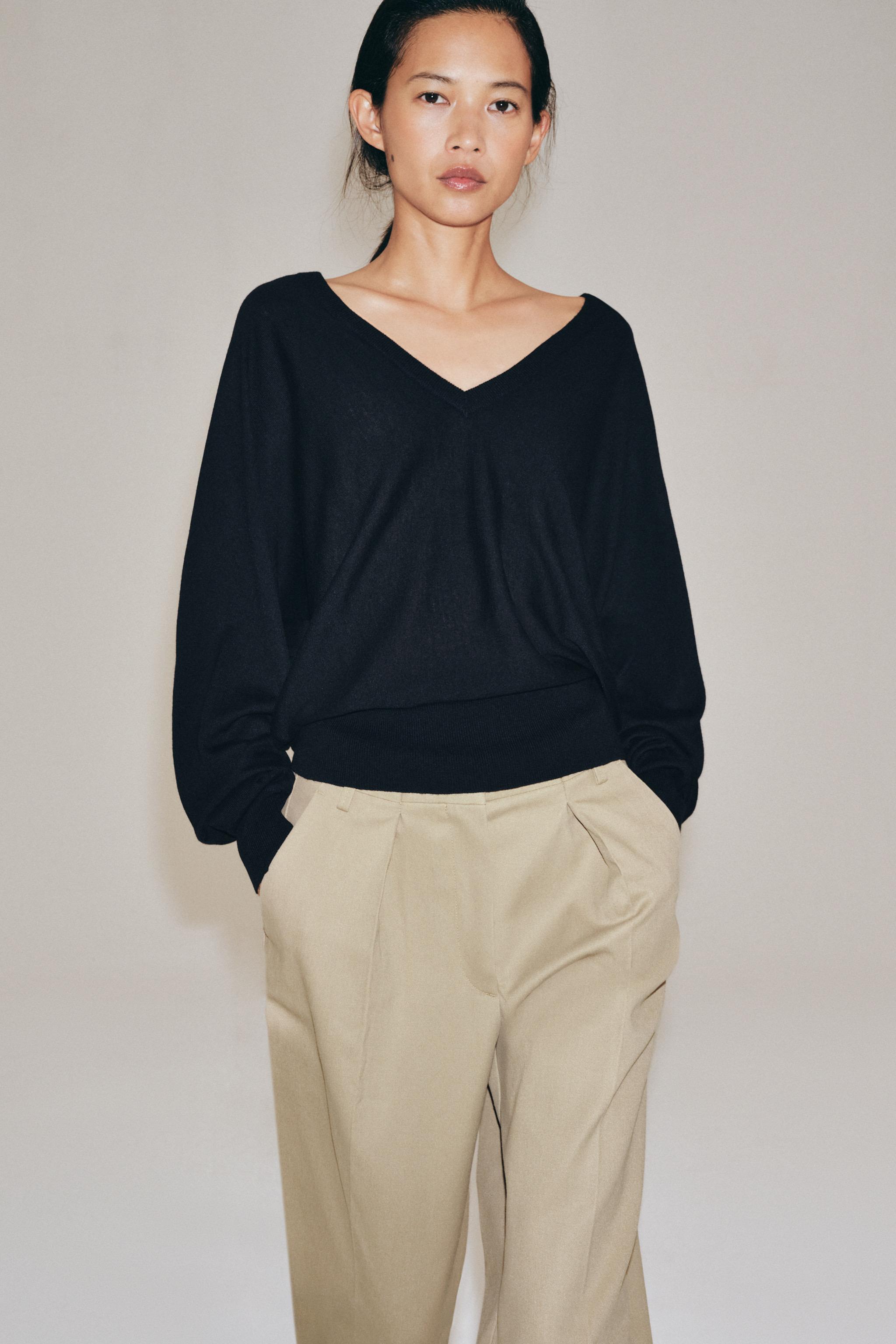 WOOL V-NECK JUMPER — Dark navy
