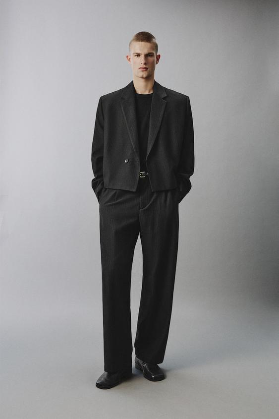 PINSTRIPE CROPPED FIT SUIT BLAZER