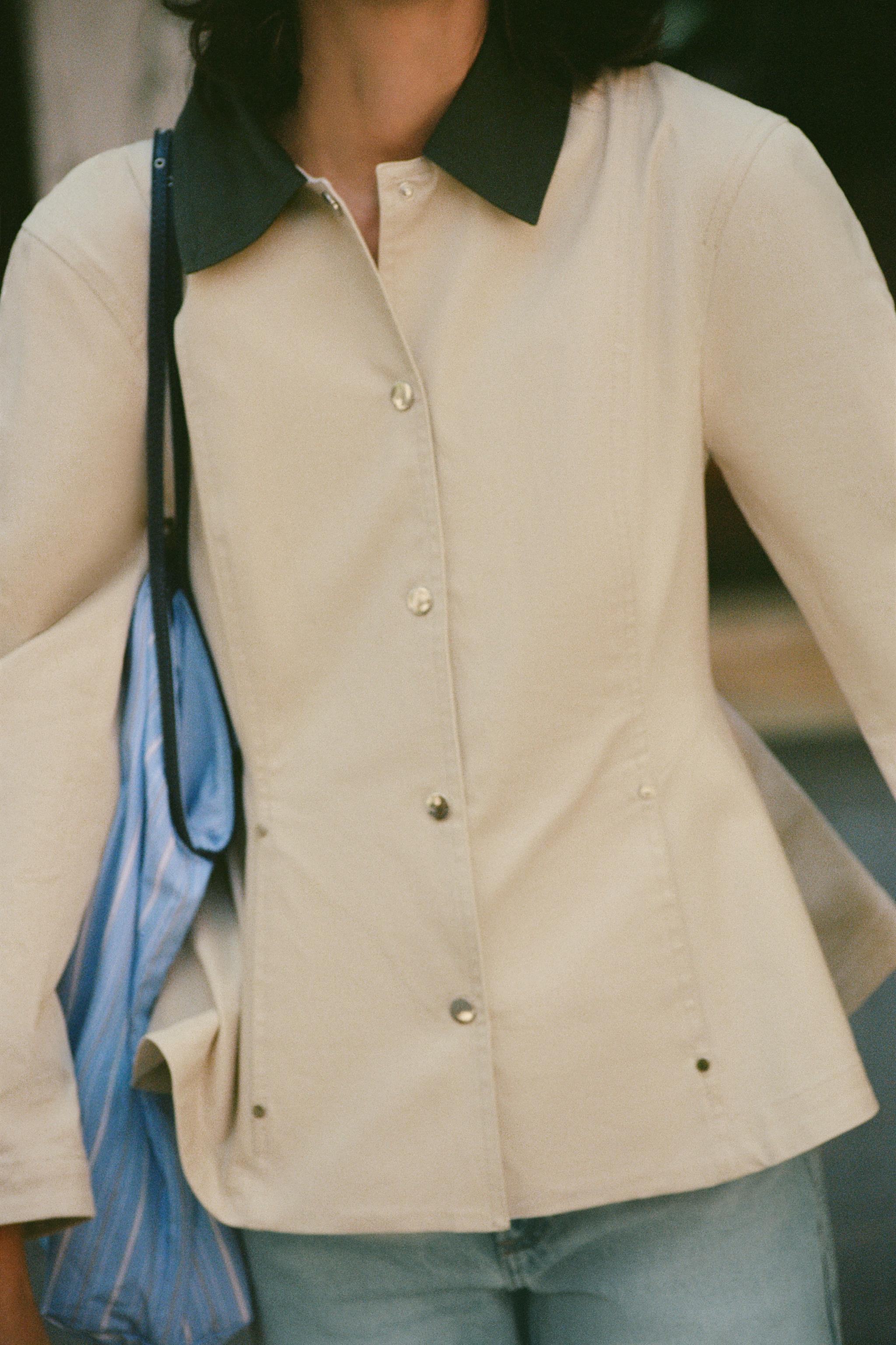 CONTRAST COLLAR PEPLUM JACKET