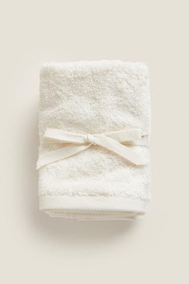 PACK OF HIGH-QUALITY COTTON HAND TOWELS (PACK OF 3) - Ivory by Zara - Image 0