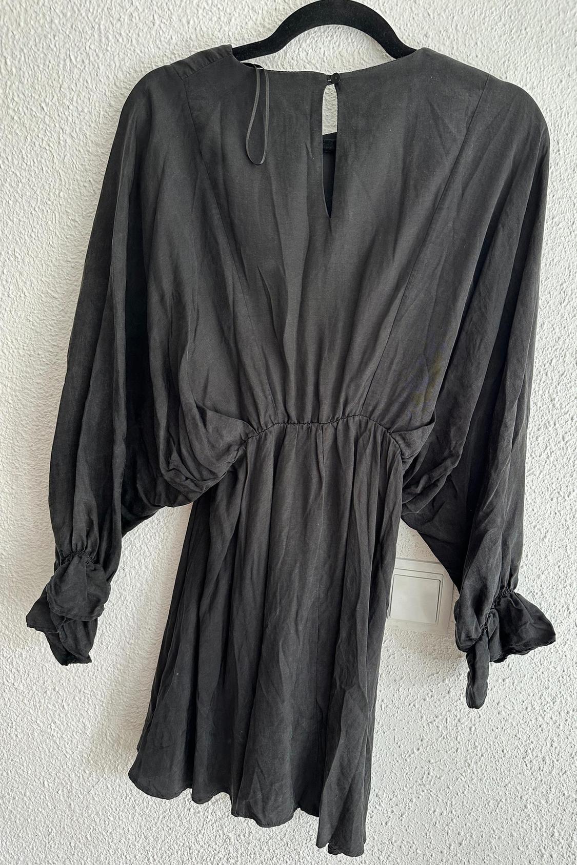 VOLUMINOUS SATIN-EFFECT DRESS - Image 5