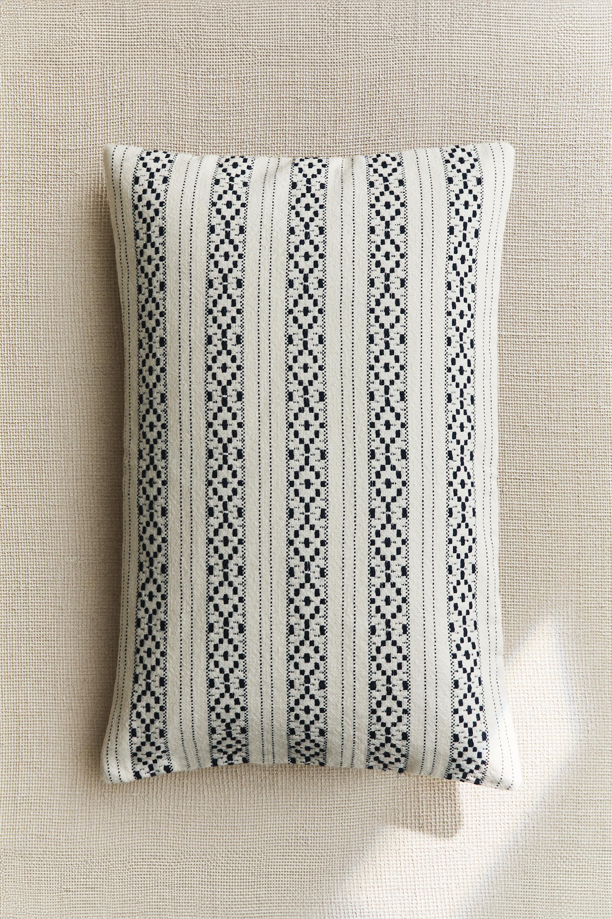 HOUSSE DE COUSSIN IMPRIMÉ GÉOMÉTRIQUE