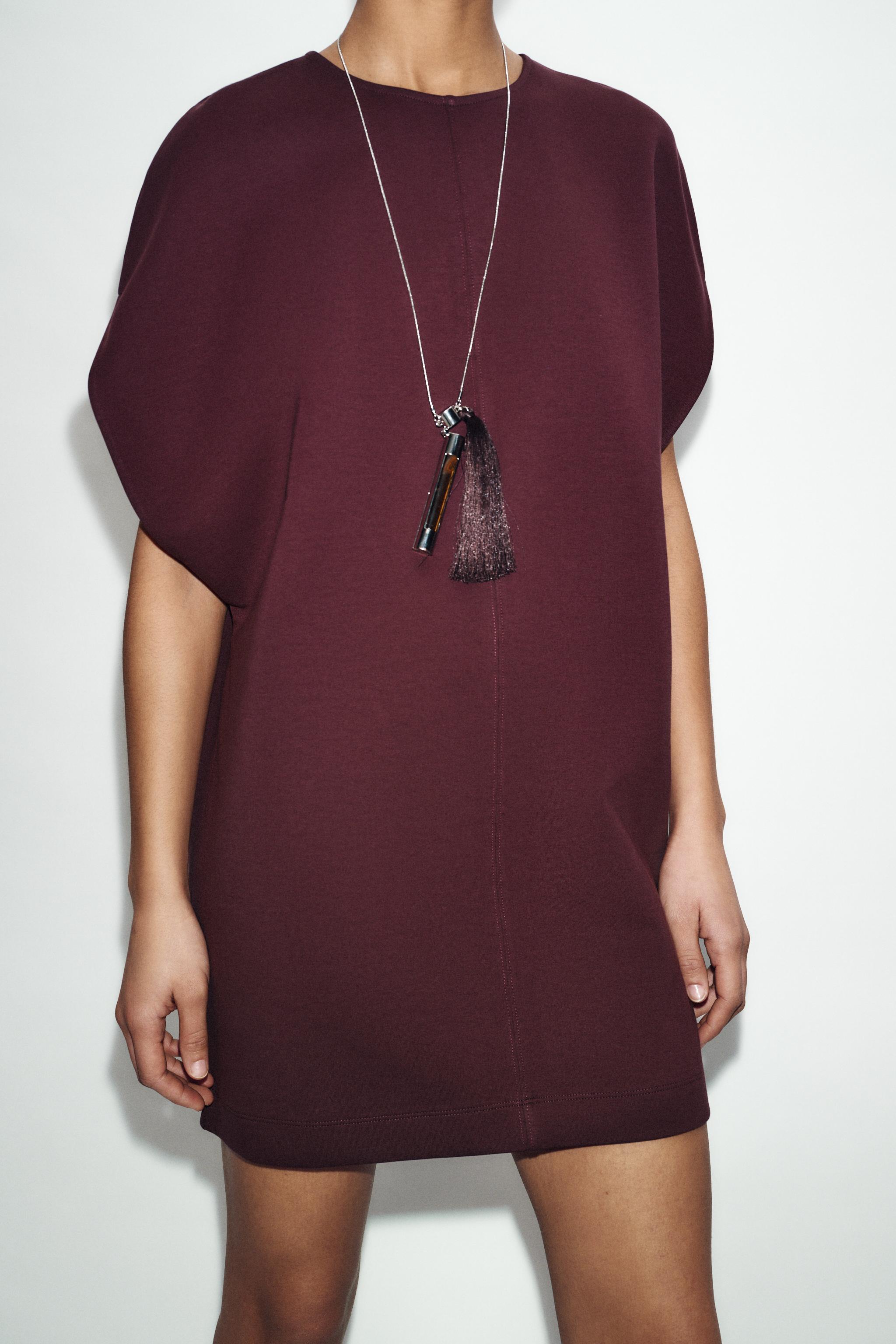 SHORT INTERLOCK DRESS — Wine