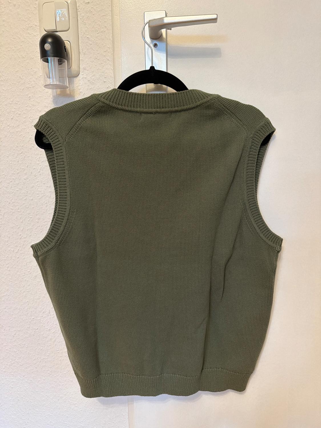 KNITTED WAISTCOAT - Image 3