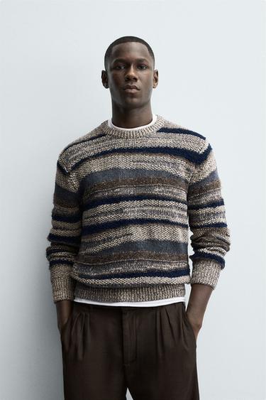 GESTREIFTER JACQUARDPULLOVER - Gestreift von Zara