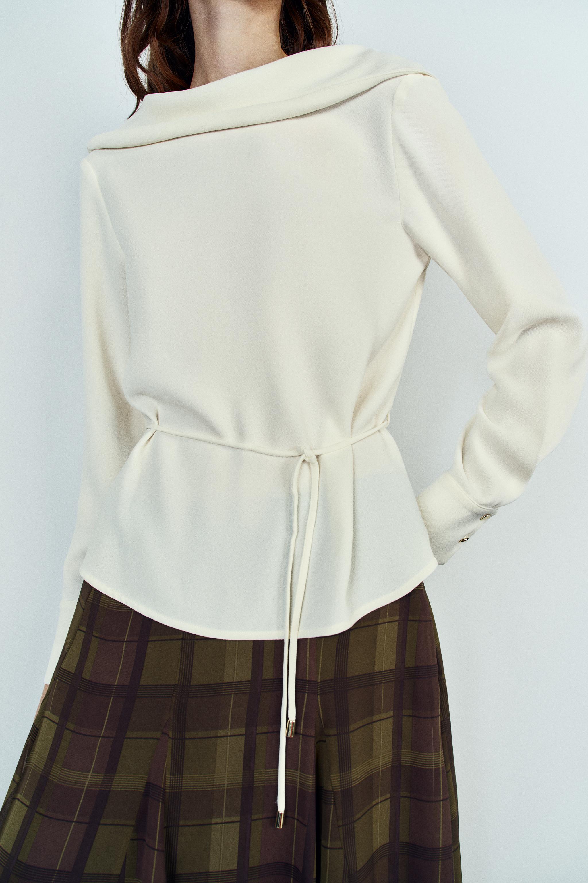 BOAT NECK BLOUSE