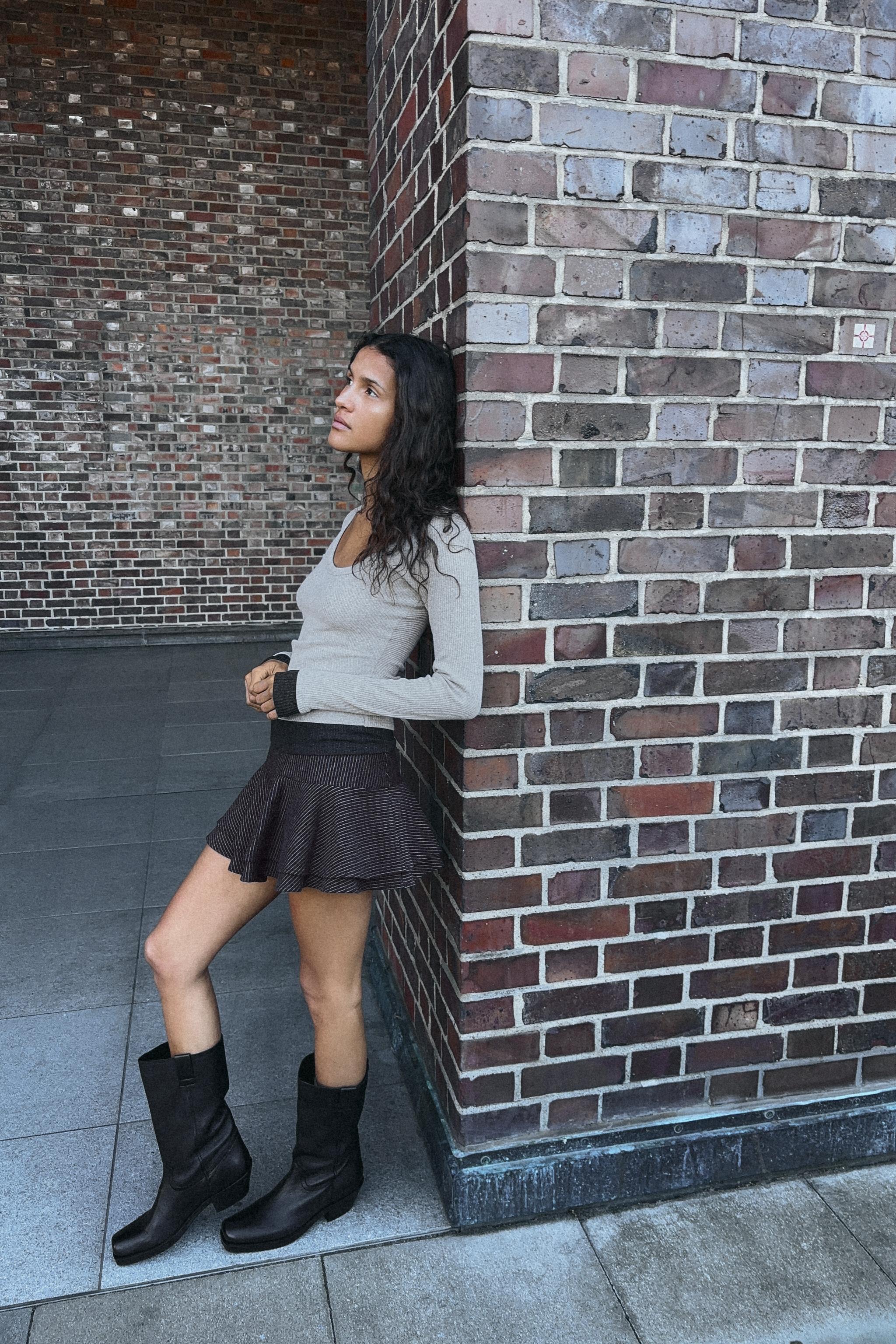 PINSTRIPE RUFFLED MINI SKIRT