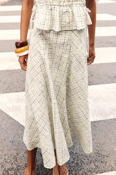JUPE À CARREAUX BRODÉS AVEC LACETS - Blanc / Noir de Zara - Image 4