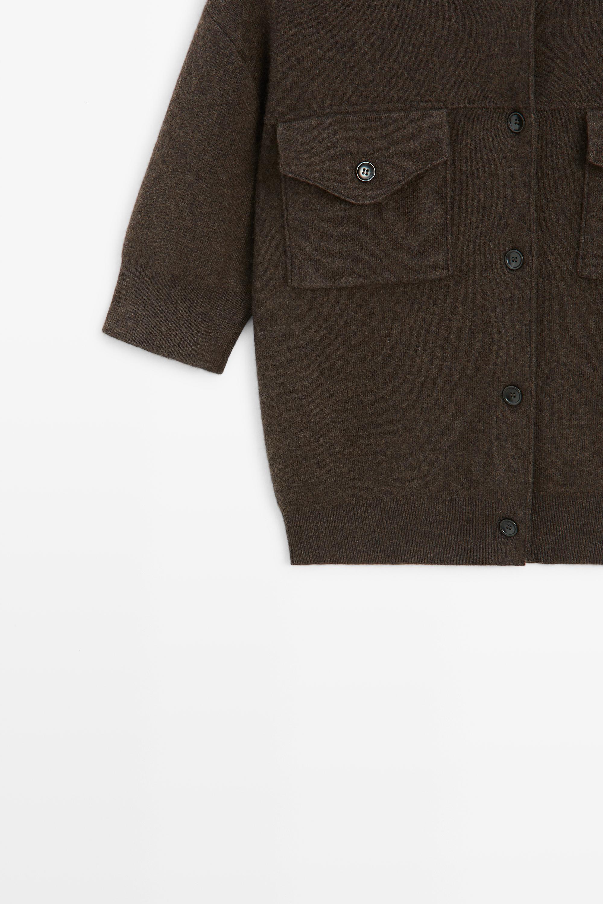 Short sleeve knit cardigan with pockets