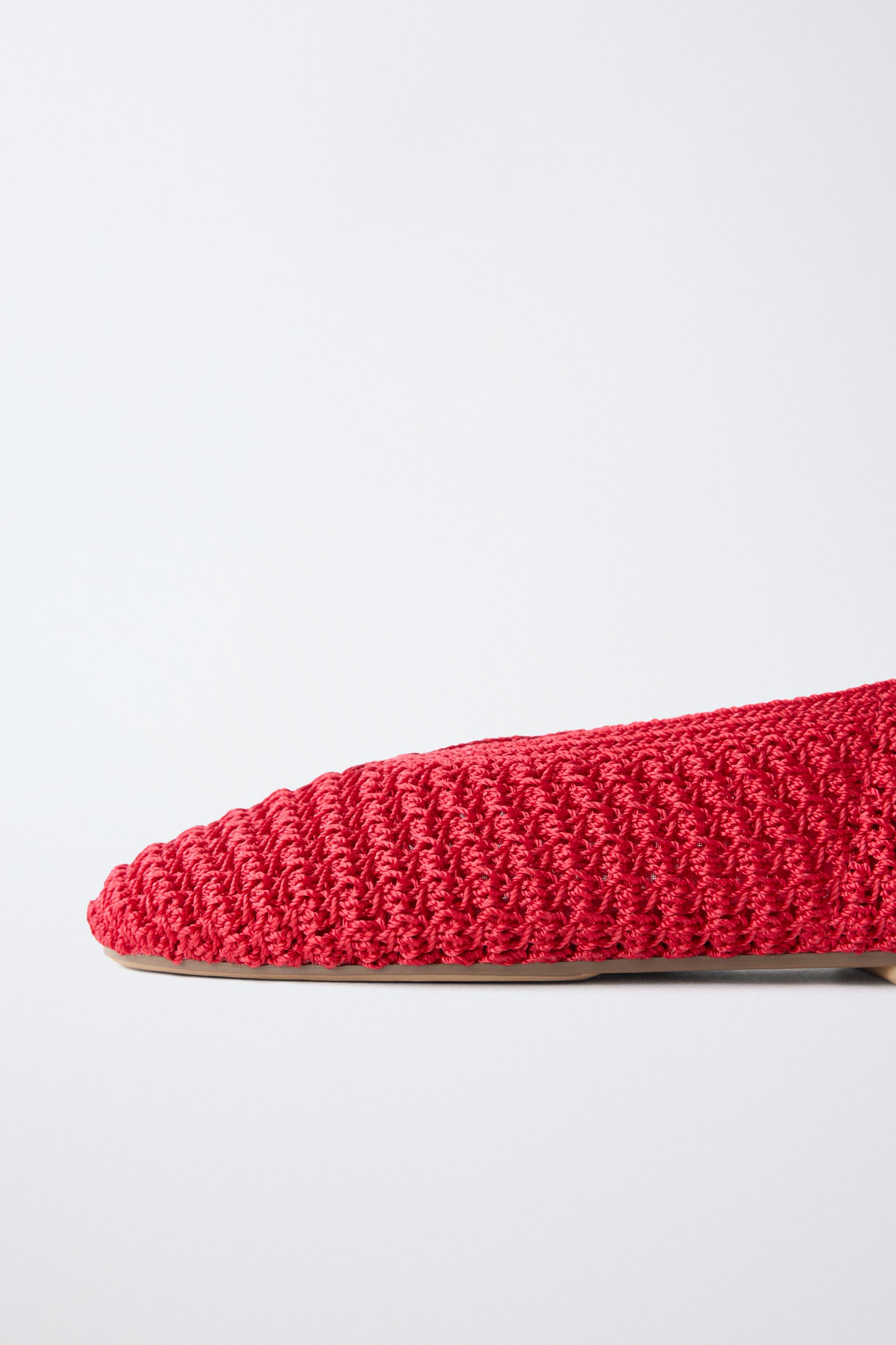 CROCHET BALLET FLATS