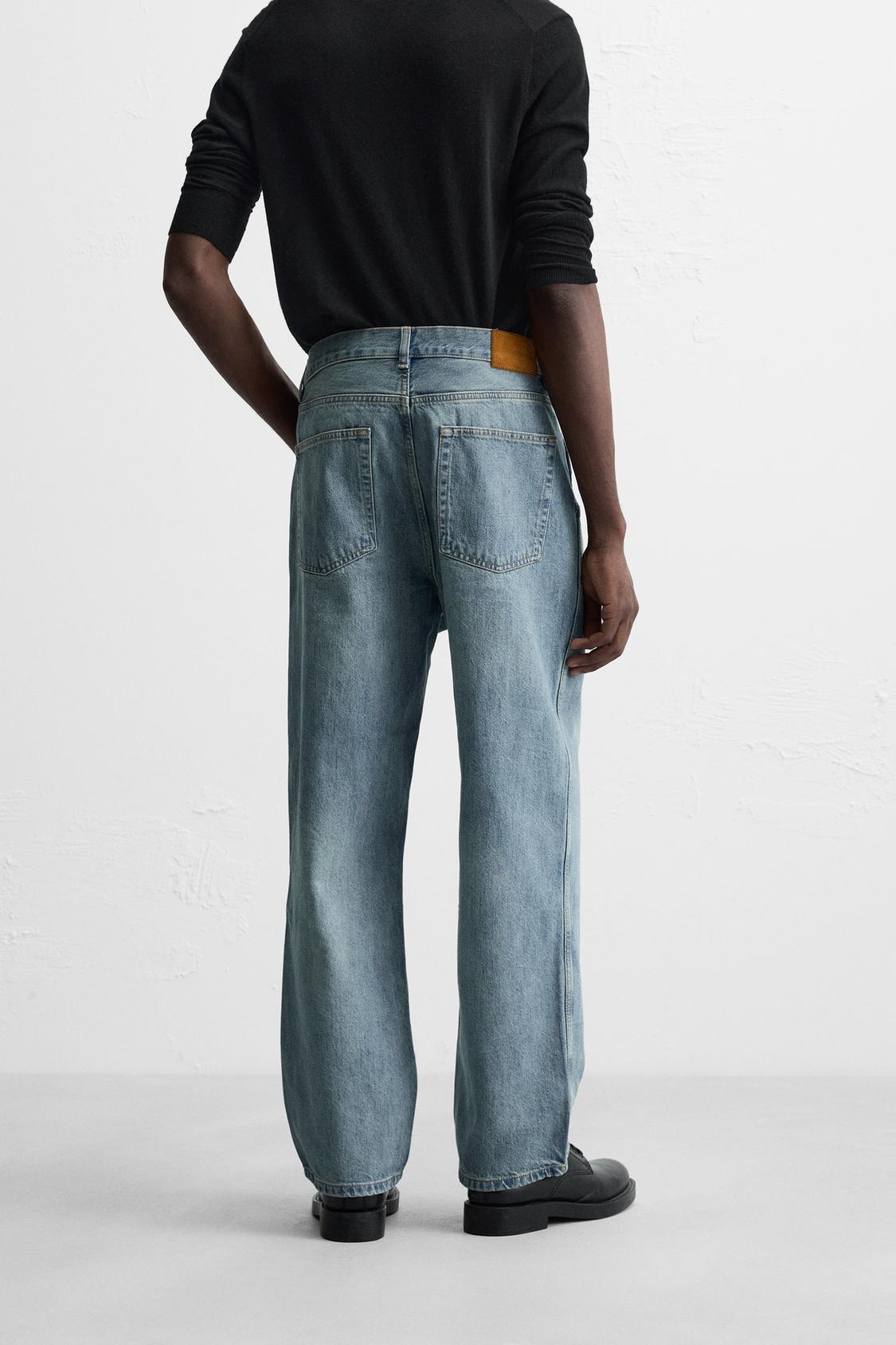 STRAIGHT FIT RELAXED JEANS