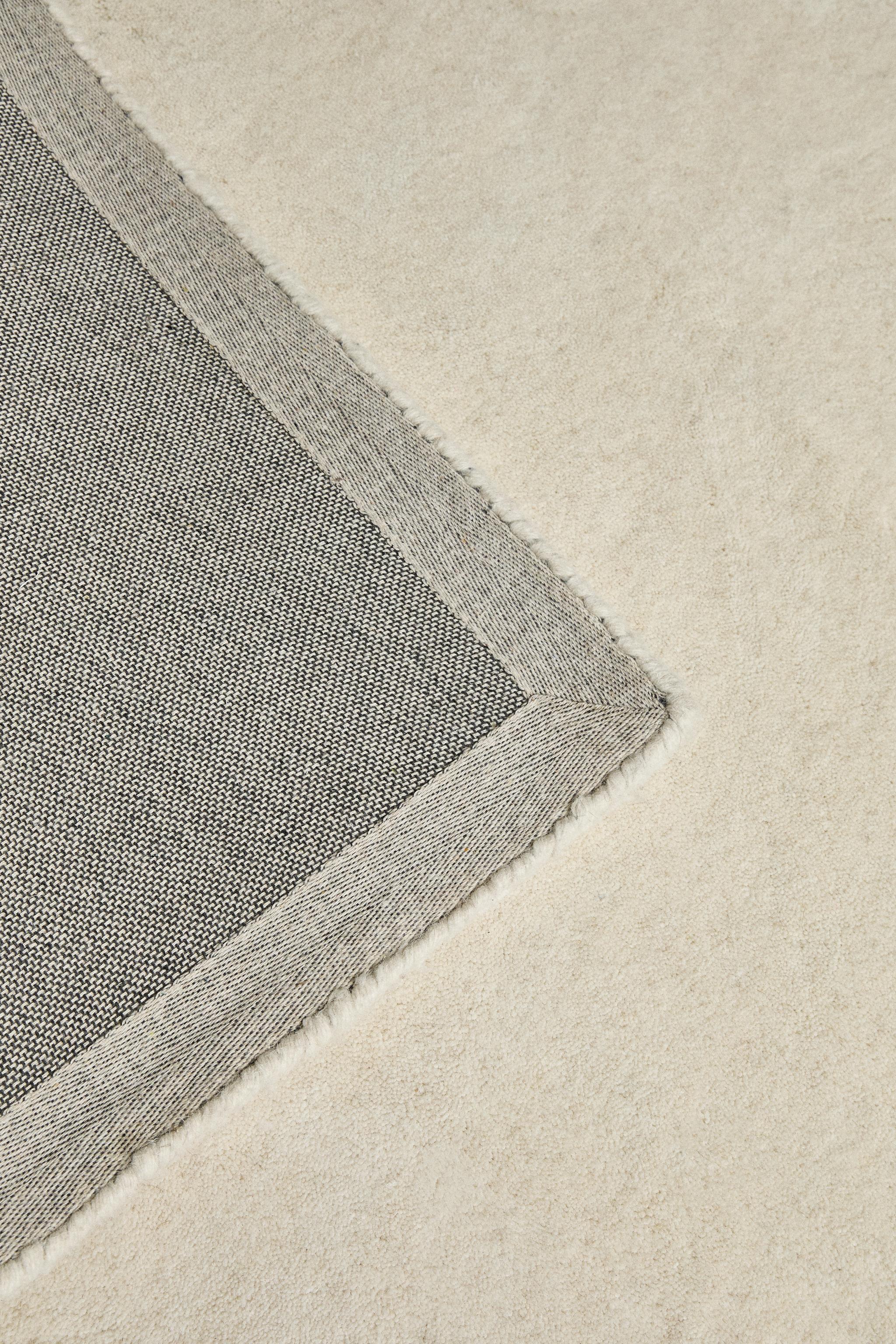 SOLID WOOL RUG