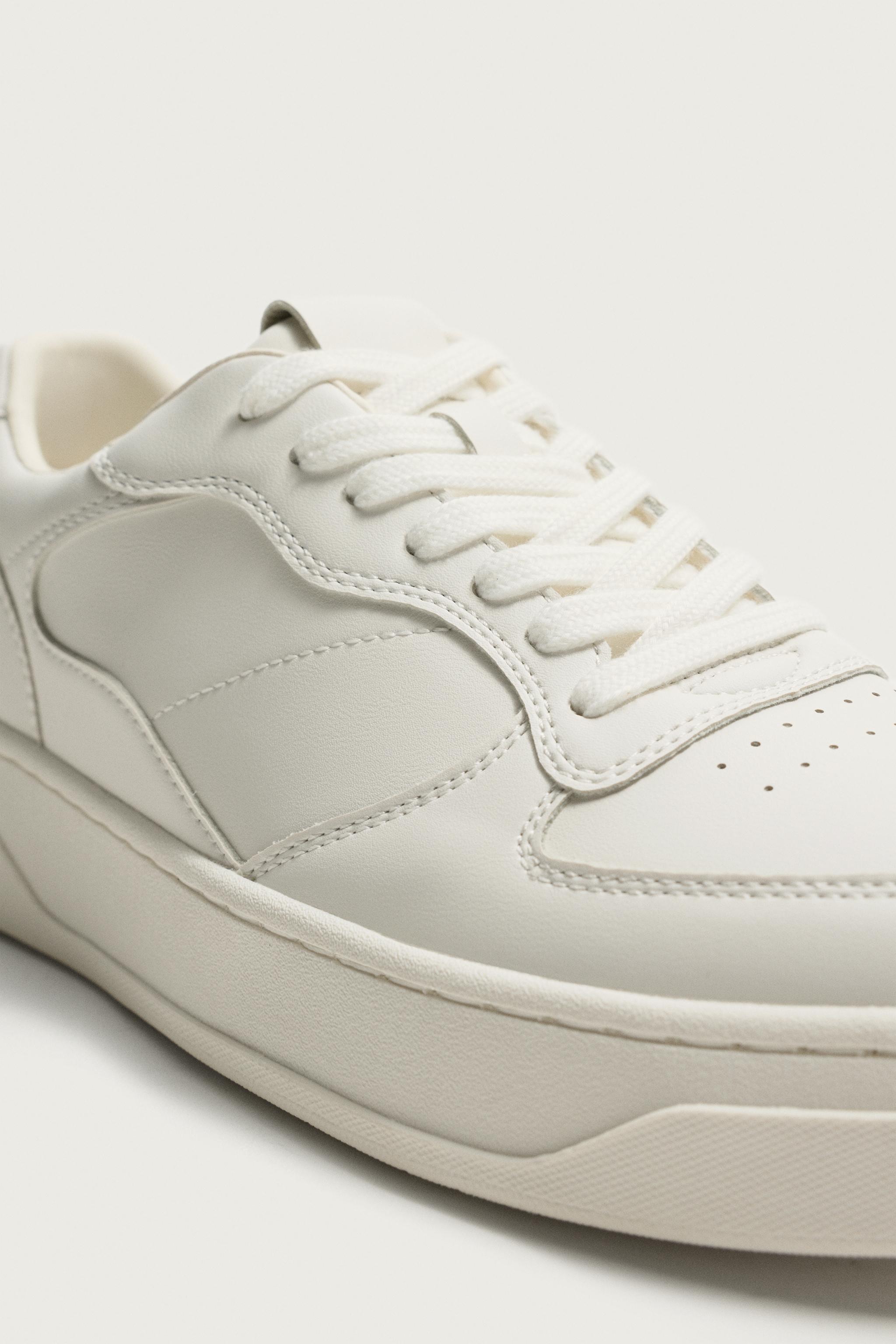 RETRO STYLE SNEAKERS