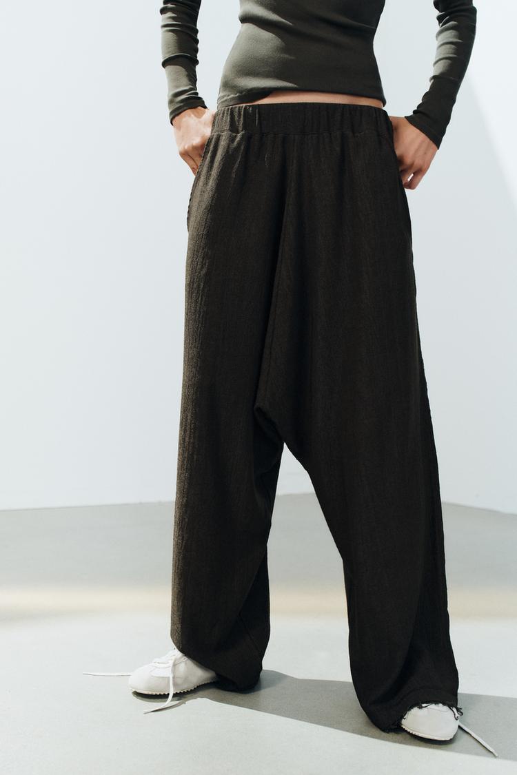PANTALÓN VOLUMEN BOLSILLOS