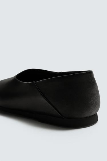 MOCASSINS EN CUIR SEMELLE VIBRAM® AARON LEVINE X ZARA - Noir de Zara - Image 5