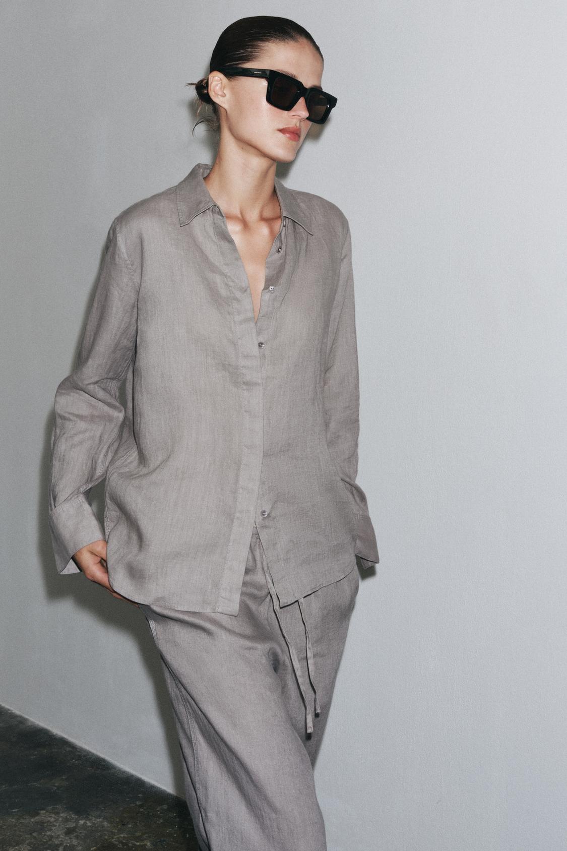 V-Neck Hardware One-Piece Swimsuit V-Neck Hardware One-Piece Swimsuit